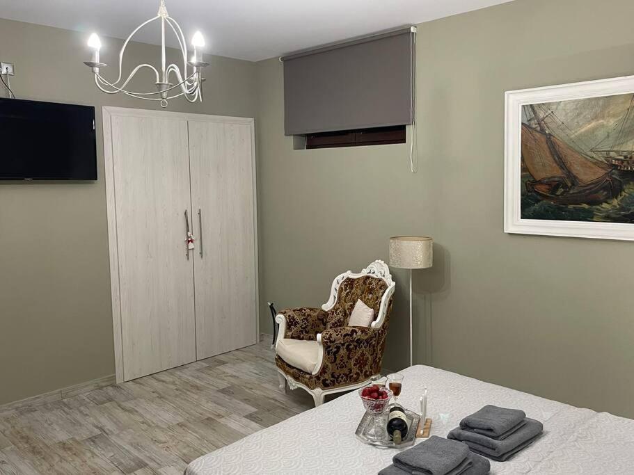 Vigla Comfort House Pombia Kültér fotó